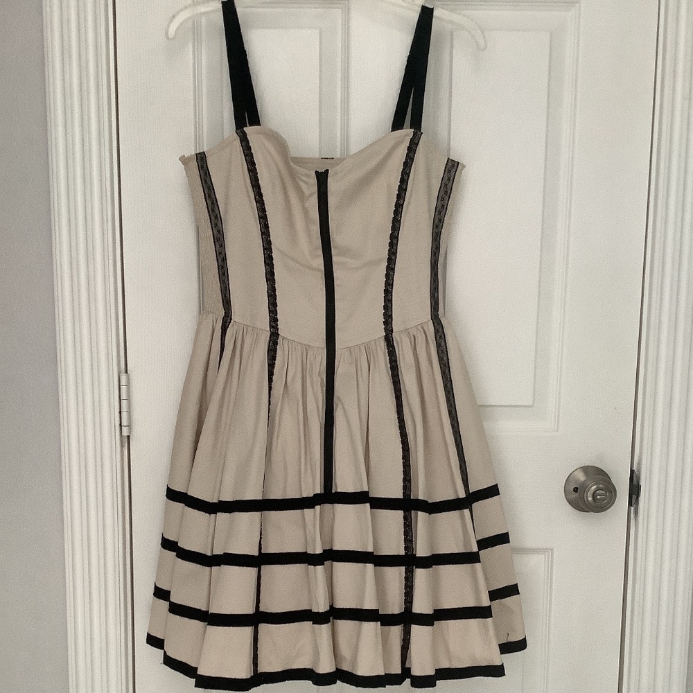 Betsey Johnson Cream/Ivory Corset Dress w/ Black Accents Sz 10 EUC